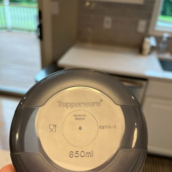 New Never Used Tupperware Mixing Bowls and Measuring Cup Set - Picture 12 of 16